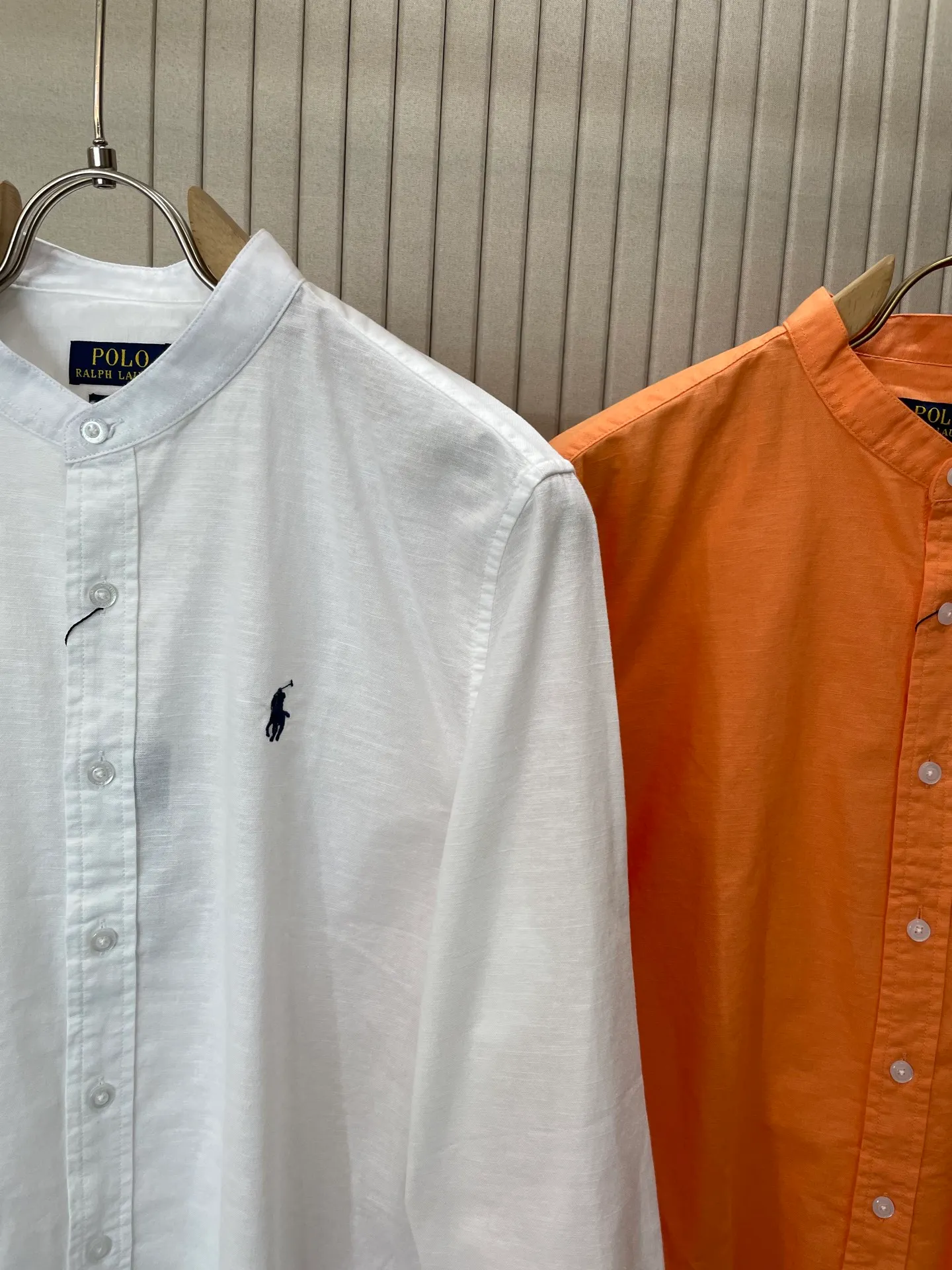 P220 🌸🌸🌸 POLO Ralph Lauren [High Quality] Classic shirt! The classic casual shirt made of pure cotton and linen has a unique design. It has a simple, clean and classic silhouette. It is a versatile style that can be switched at will. The fabric feels soft and delicate, highly breathable, and is close to the skin and comfortable to wear. It can be worn alone as an inner layer. Its versatile performance is beyond your imagination! The upper body of the ready-to-wear is simple and classic yet elegant! Size:M-XXL